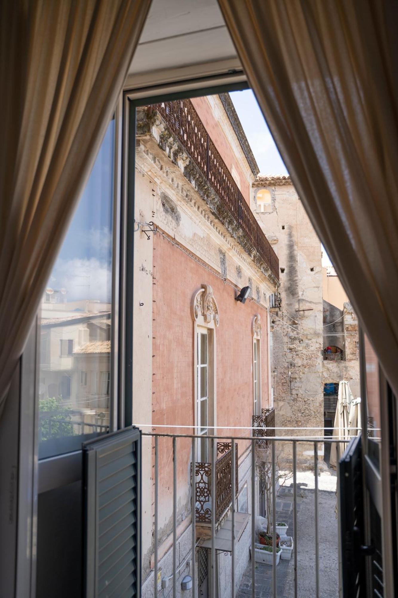 Il Marchese Del Grillo Apartman Tropea Szoba fotó