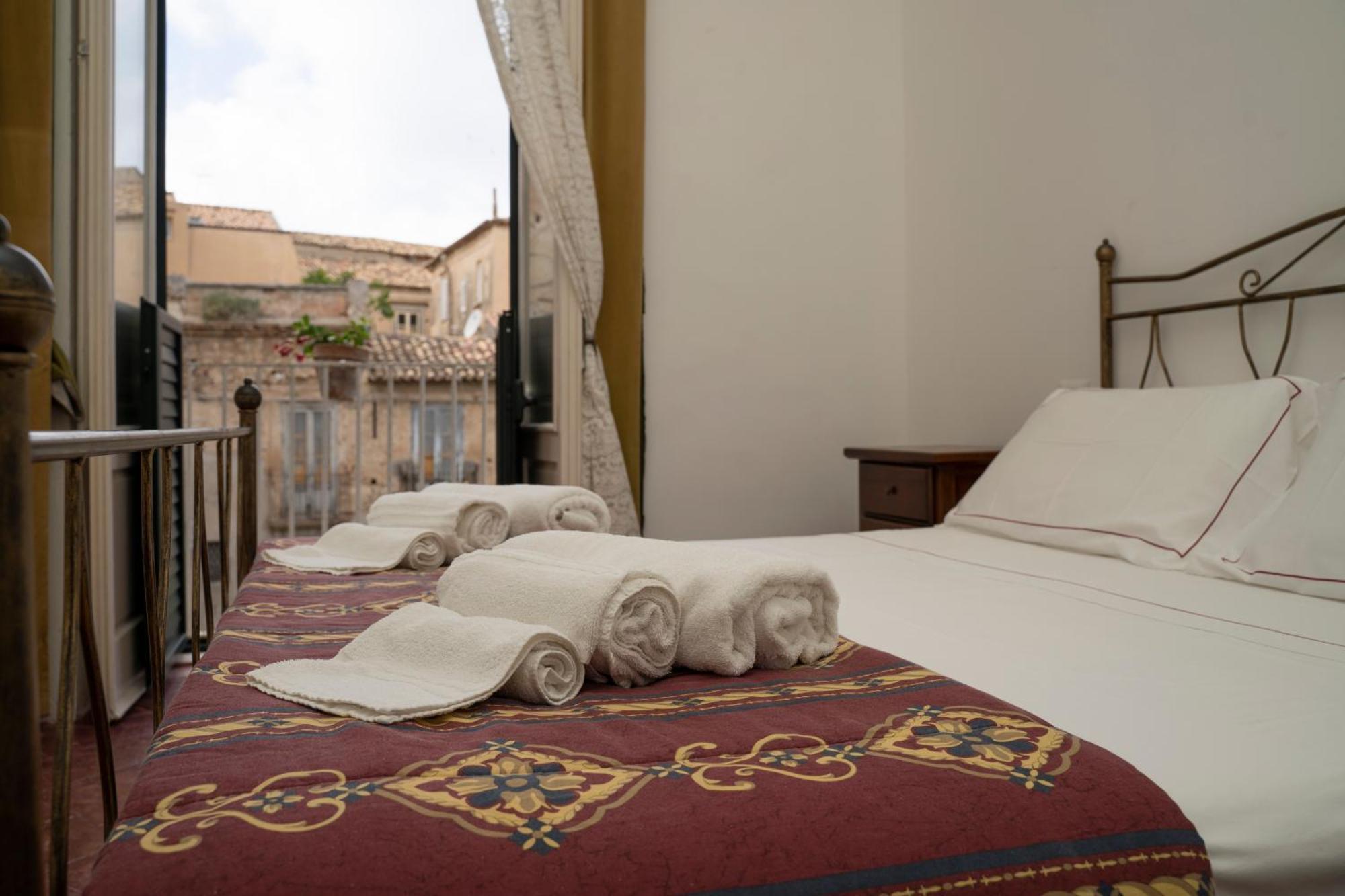 Il Marchese Del Grillo Apartman Tropea Szoba fotó